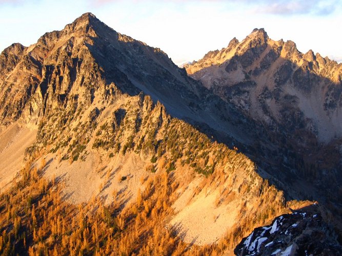 The golden light on Saska & Emerald was gorgeous as I reached the Gopher summit.